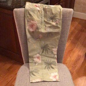 Caribbean Joe capris size 8